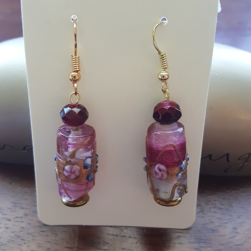 🍦Pink swirl and ♥️Red Garnet statement Earrings⭐️ - Picture 1 of 2